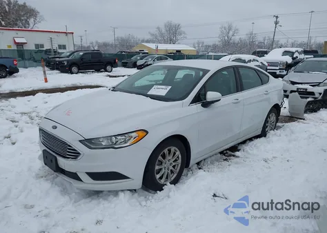 2017 Ford Fusion S z USA, uszkodzony, nr VIN 3FA6P0G77HR318708